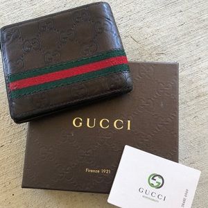 Gucci bifold wallet